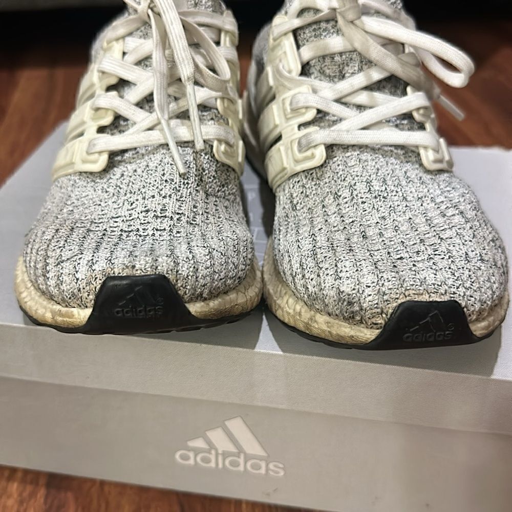 Adidas Ultra Boost size 6.5 - Picture 4 of 9